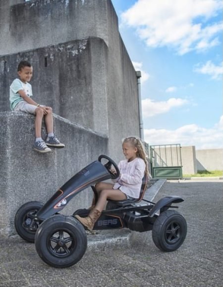 carro-coche-triciclo-kart-veiculo-a-vehiculo-de-pedais-pedales-berg-toys-bergtoys-black-edition-480×617-450×580